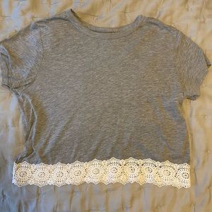 grey cropped shirt with lace trim